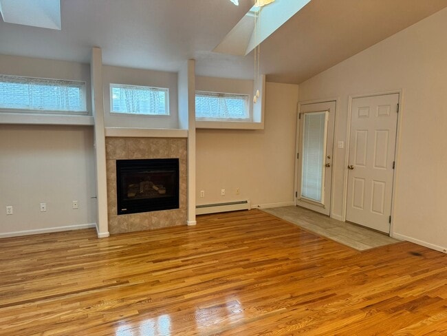 Photo - 326 Appletree Ct