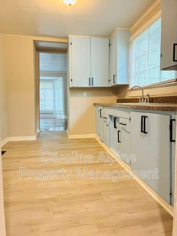 Photo - 102 Plum Tree Ln
