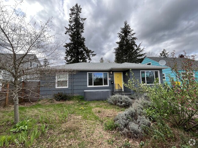 Building Photo - Cozy 3 bed 1 bath Home in Brentwood-Darlin...