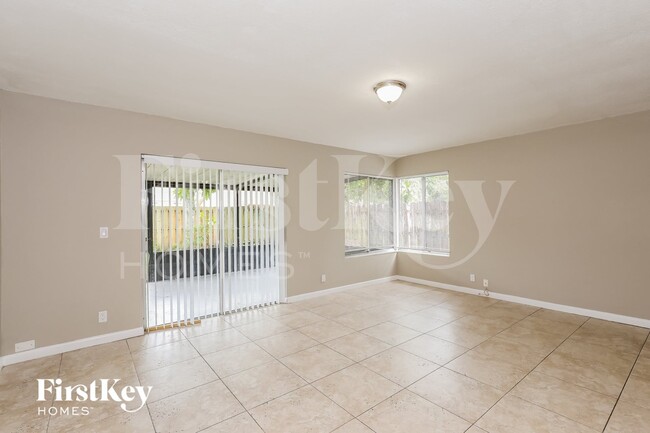 7200 NW 46th St