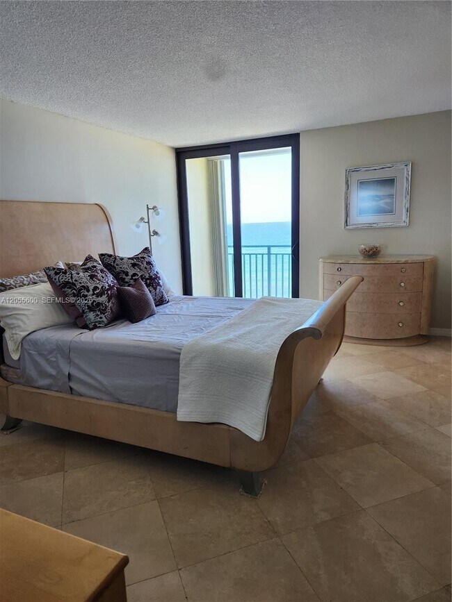 Photo - 5460 N Ocean Dr Unidad 4B
