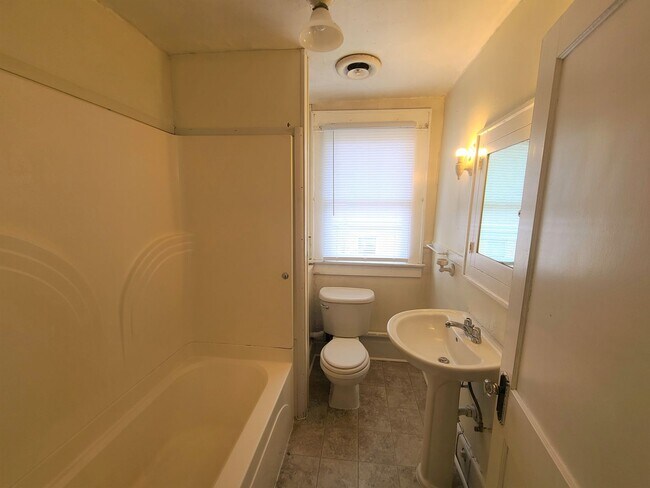 Photo - 301 Euclid Ave Unidad 301