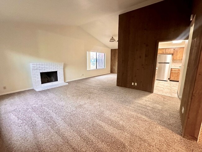 Photo - 1473 Manzanita Ave