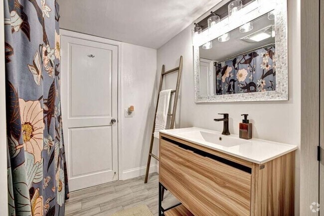 Building Photo - 3001 NE 47th Ct Unit 217 Rental
