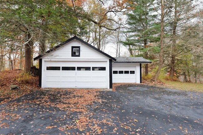 Photo - 19 Johnsontown Rd