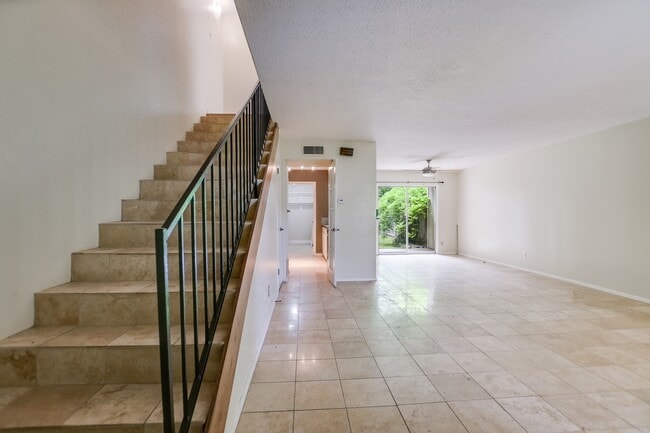 Photo - 700 Castle Ridge Rd