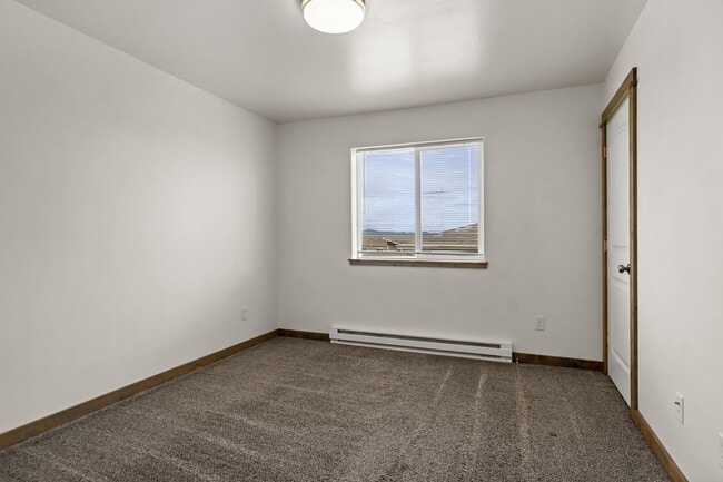 Photo - Pet-Friendly 3 Bed, 1.5 Bath Apartment with Washer/Dryer + Parking Unit 841 - 2