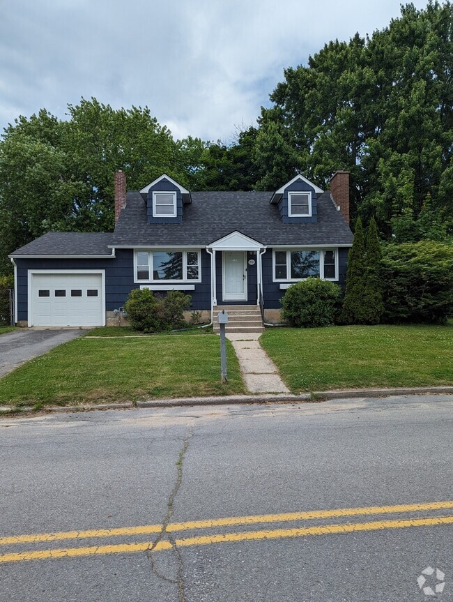 Building Photo - 210 Champlain Dr Rental