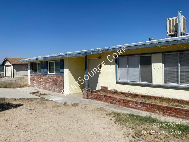 Single Family Home in Barstow - Single Family Home in Barstow