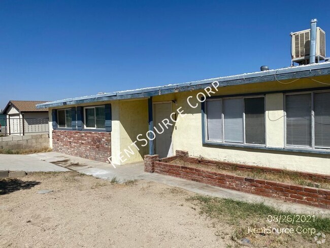 Building Photo - Single Family Home in Barstow