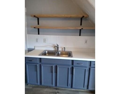 Building Photo - 19 Wolcott St Rental