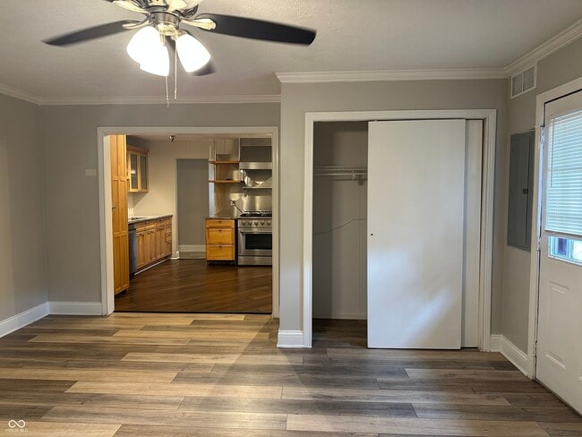 Photo - 1545 Temperance Ave
