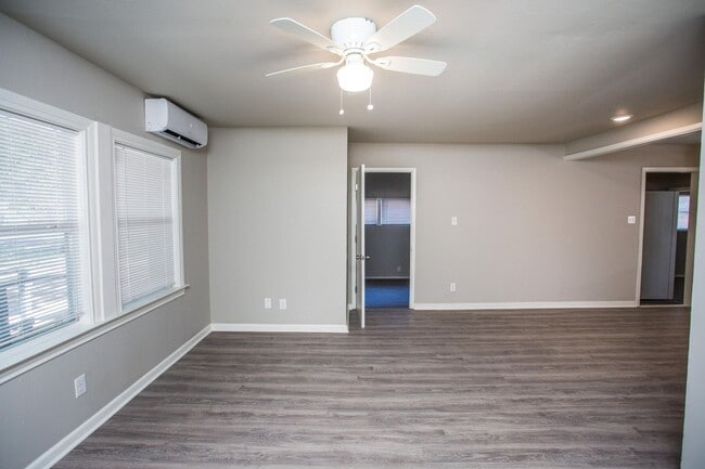 Photo - Spacious 4 Bed 2 Bath with Big Backyard