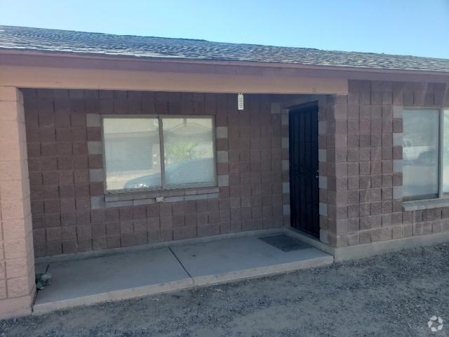 Building Photo - 2 bedroom in Eloy AZ 85131 Rental