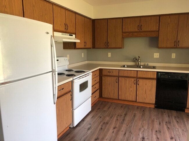 Photo - 530 Bluebird Ct