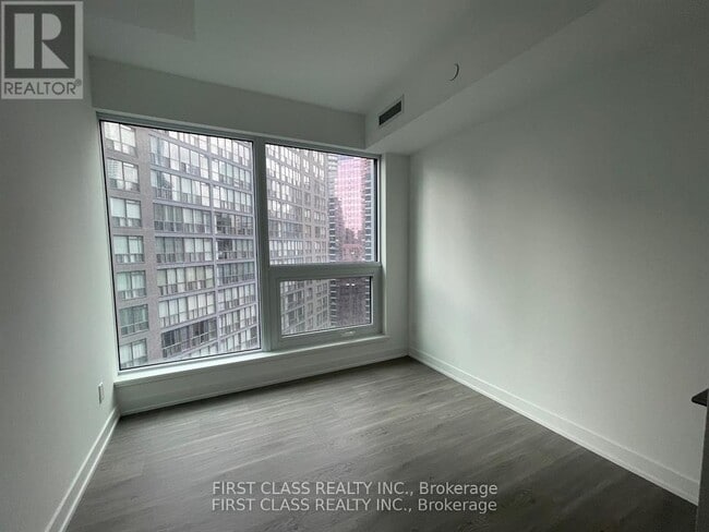 Photo - 8 Wellesley St W Unité 1703