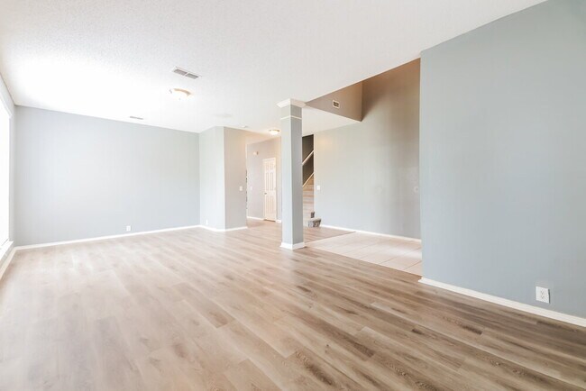 Photo - 774 Poplar Ct