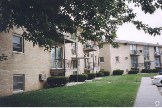 Building Photo - Bay Terrace Apartments