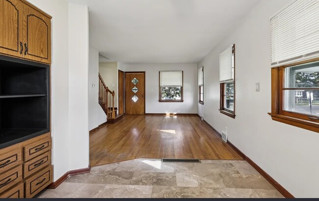 Photo - 2780 Cory Ave