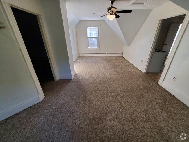 Building Photo - 122 Meredith Ave Unit 3 Rental