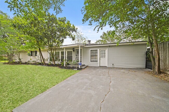 Photo - 8302 Braeburn Valley Dr