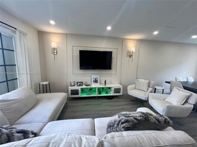 Building Photo - 4775 SW 14th Ct Rental