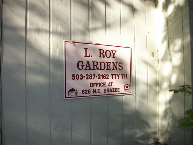 Photo - L Roy Gardens