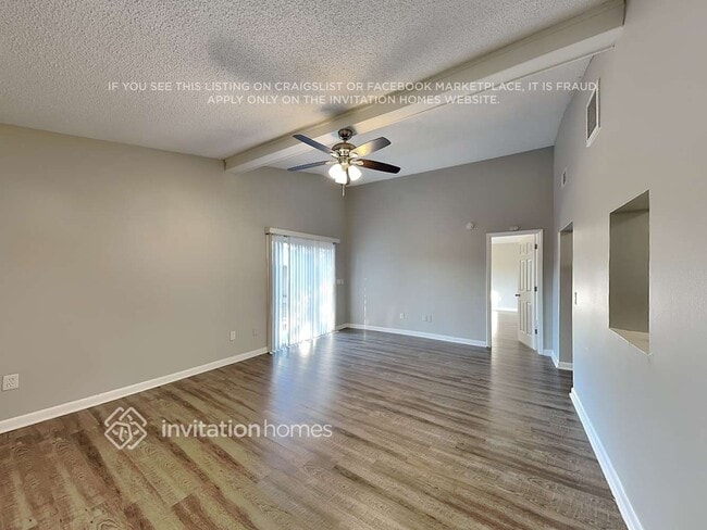 Photo - 11678 104th St