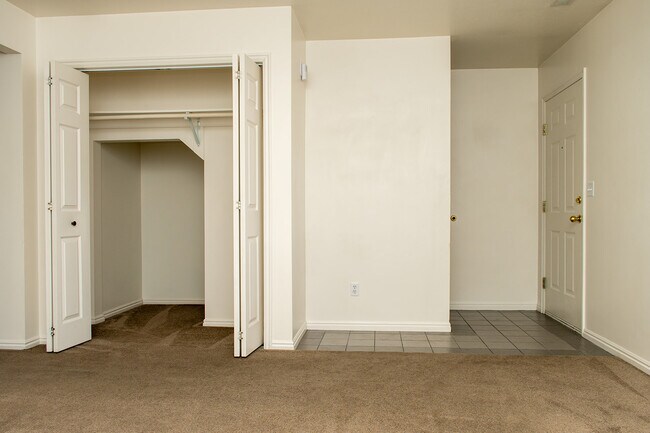 Photo - 1370 N 290 W