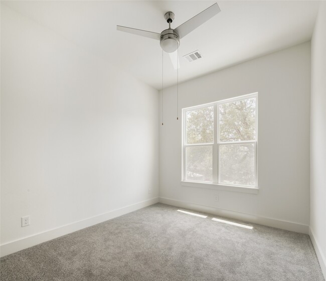 Photo - 8978 Zurcher Ln
