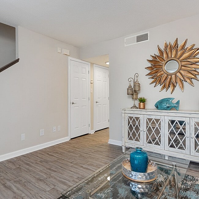 DSC_3570 - Boundary Village