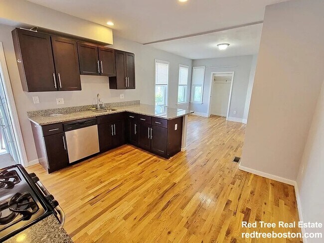 39 Pinckney St Unit 1