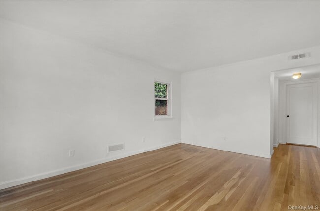 Photo - 330 Harvard Rd