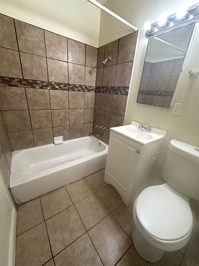 Photo - 2418 Unidad 7