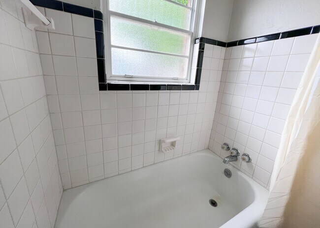 Photo - 1 Bed Near OU Medical/ The Capitol!