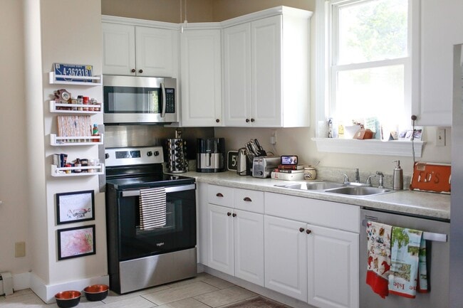 Photo - 1722 McDaniel St