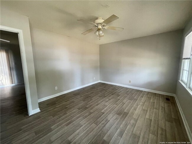 Photo - 323 Cadmium Ct