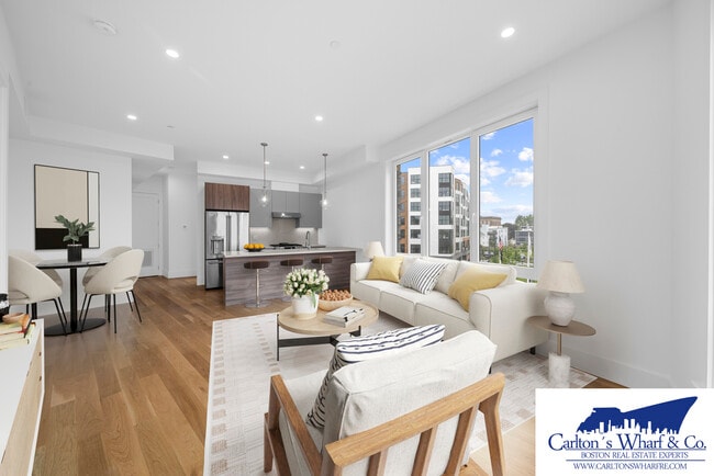 Building Photo - 218 Old Colony Ave Unit 201