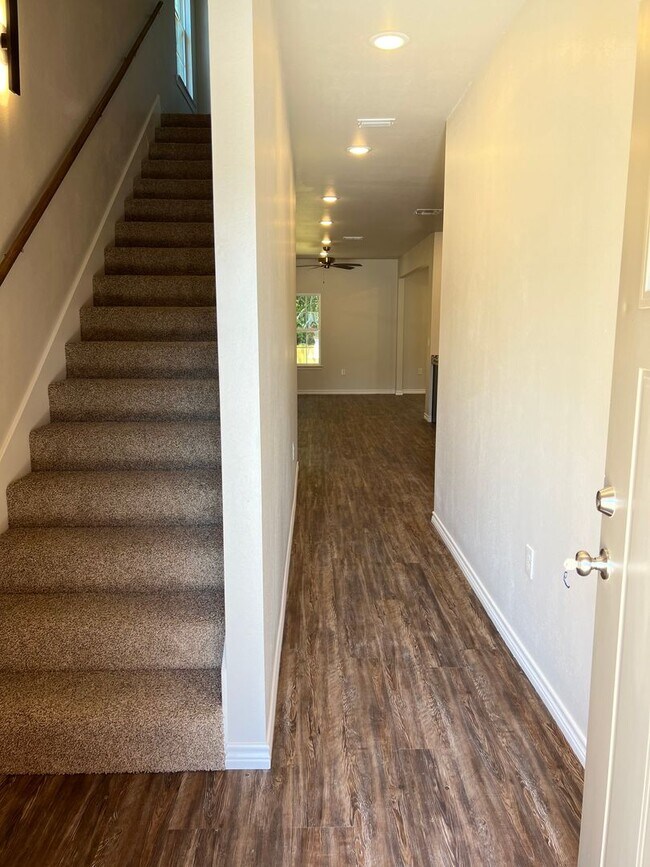 145-147 Village North Circle