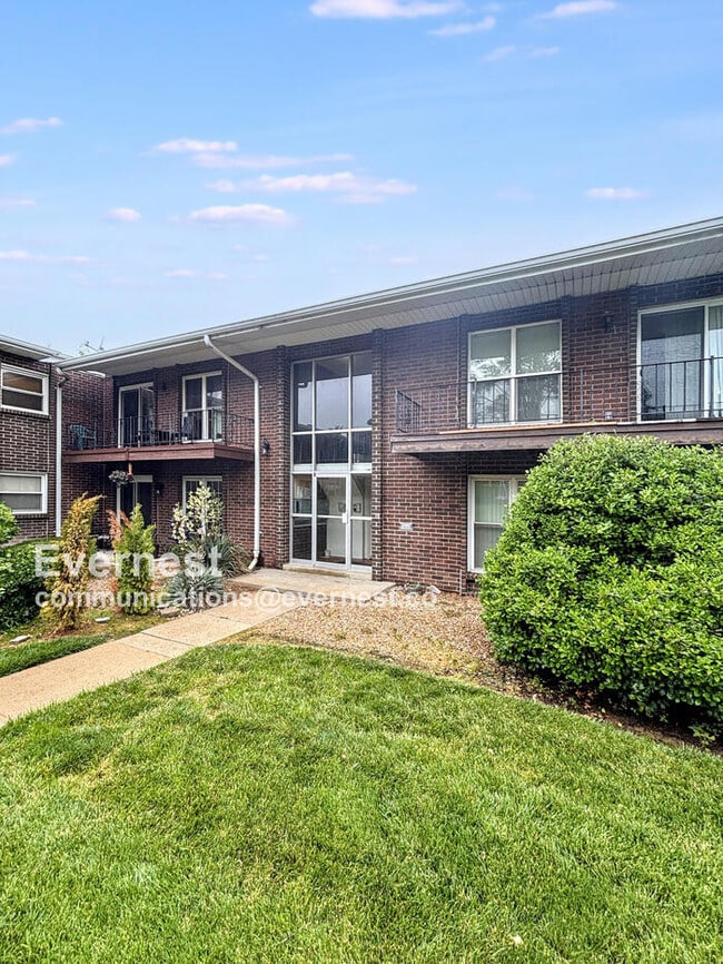 Photo - 10368 Forest Brook Ln Unit Apt F