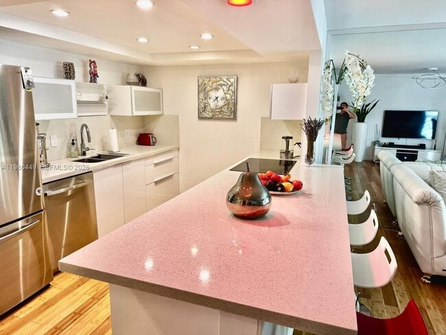 Photo - 1001 Three Islands Boulevard