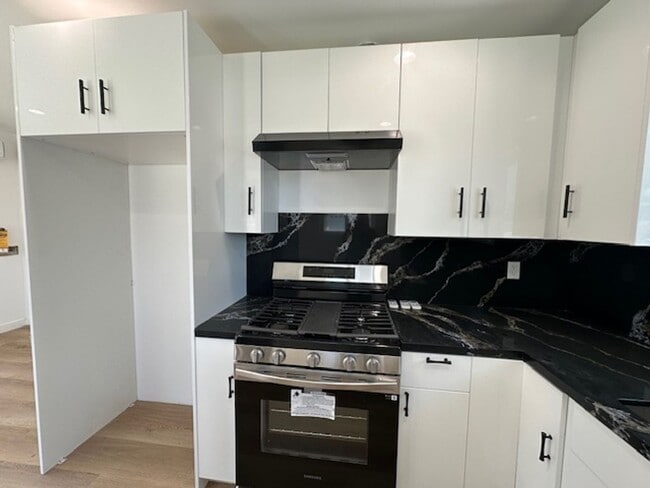 Photo - Brand new 1+1