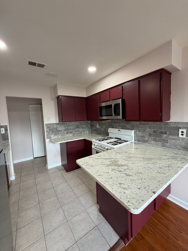 Photo - 1409 Green Hollow Dr