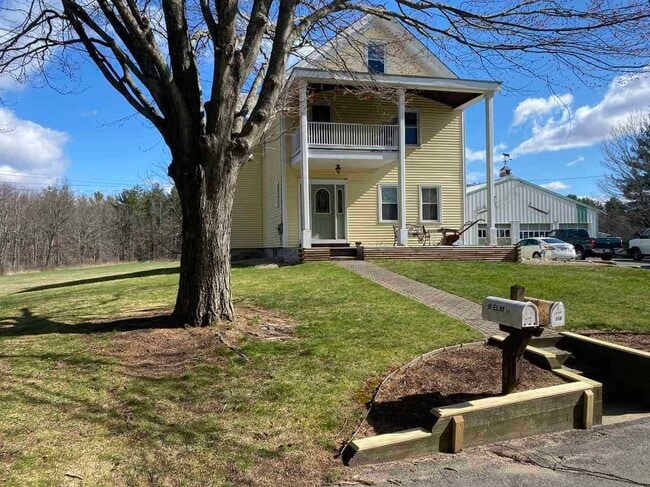 Building Photo - 11 Elm St Unit 1