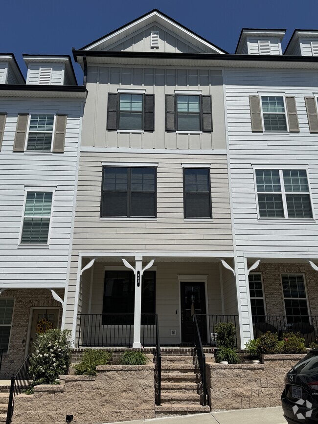 Building Photo - 443 Portsdale Dr Rental