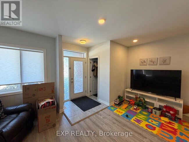 Photo - 700 Lapland Private