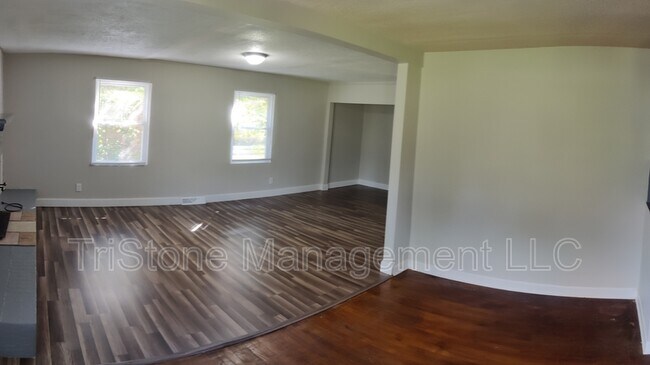 Photo - 6820 Flintrock Rd
