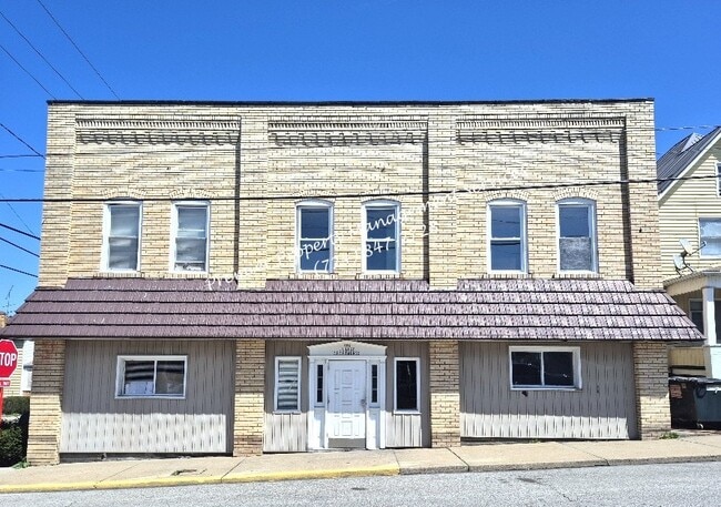 Building Photo - 485 New York Ave Unit 3