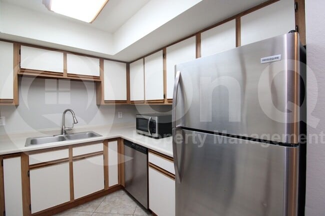 Photo - 1340 N Recker Rd Unidad 141