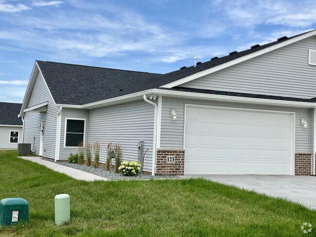 Building Photo - 123 Beacon Harbor Pky Unit 123 Beacon Harbor Parkway Rental